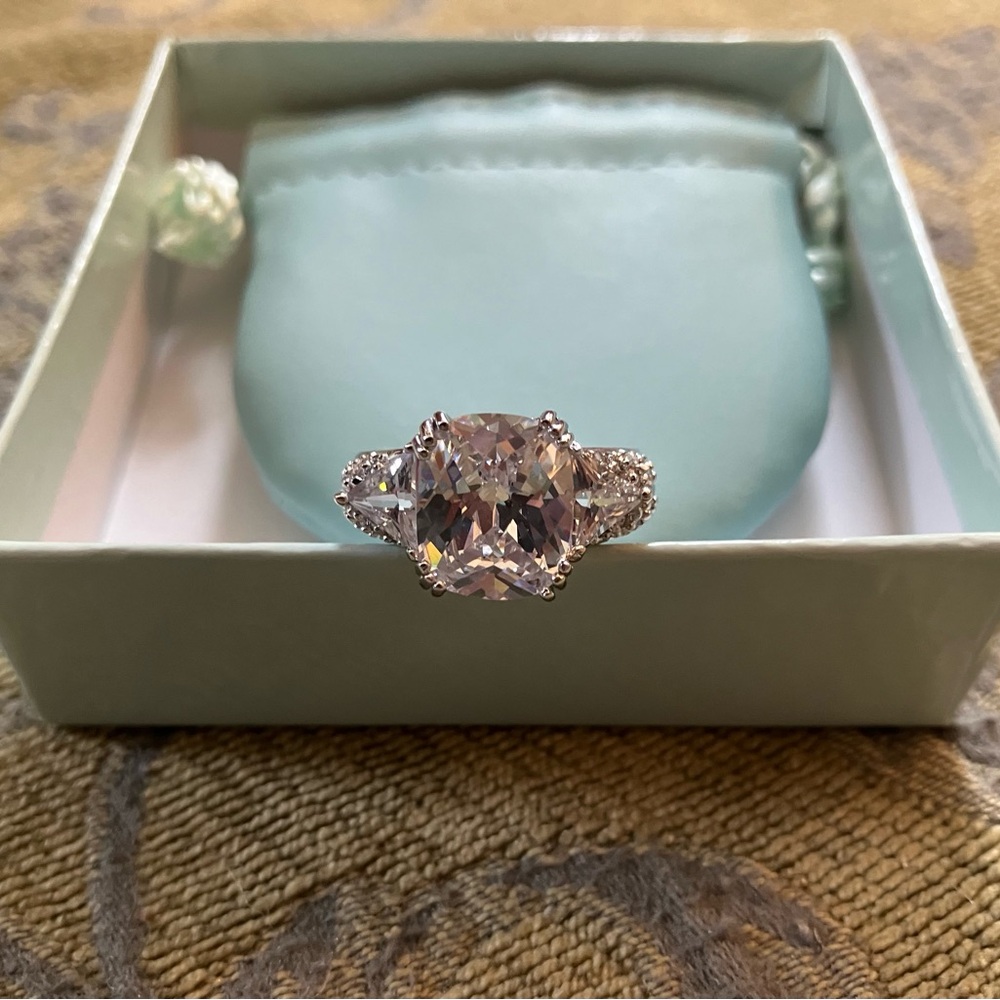 NIB Ross Simons Sterling Silver and CZ Statement Ring Size 8